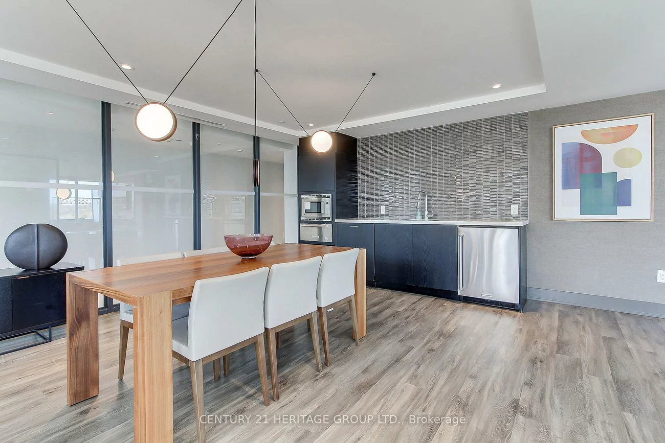 185, Deerfield, Central Newmarket, Newmarket