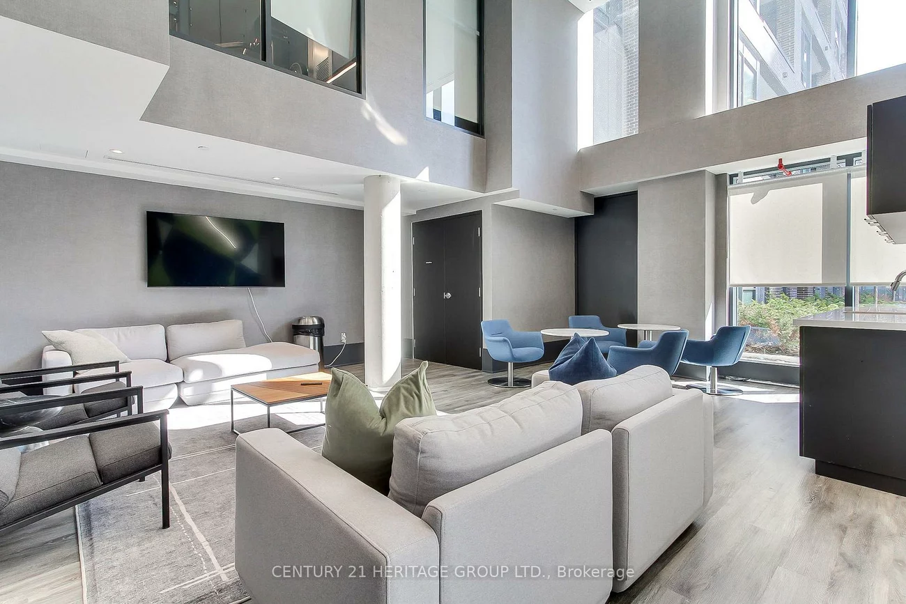 185, Deerfield, Central Newmarket, Newmarket