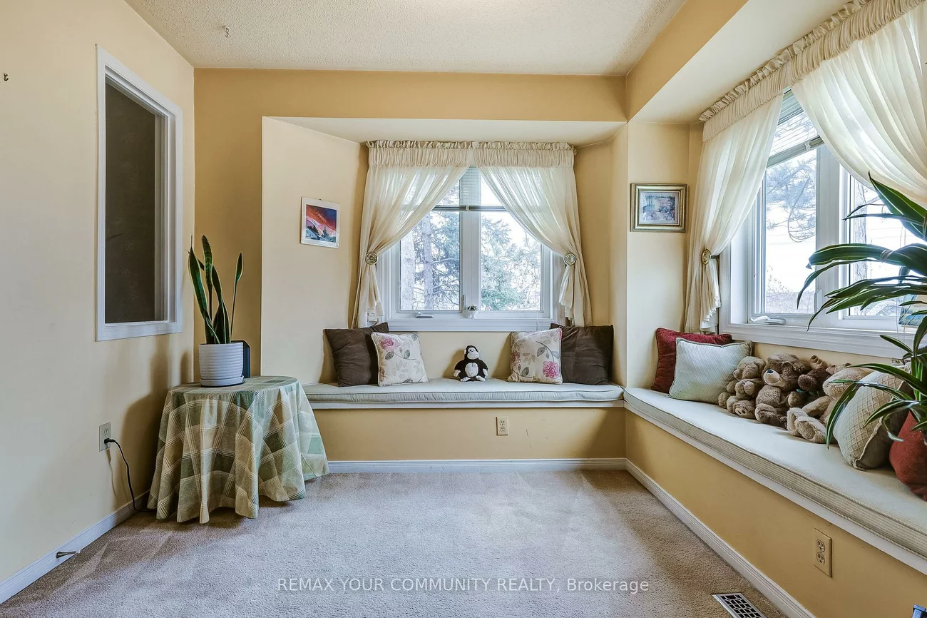 923, Caribou Valley, Armitage, Newmarket