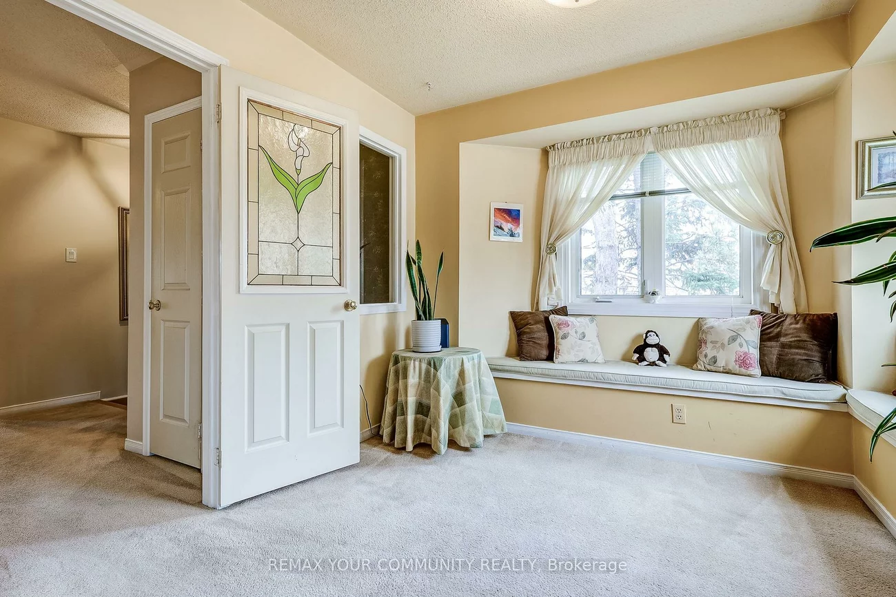 923, Caribou Valley, Armitage, Newmarket