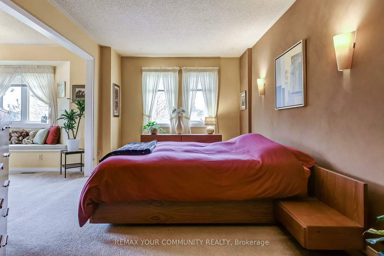 923, Caribou Valley, Armitage, Newmarket