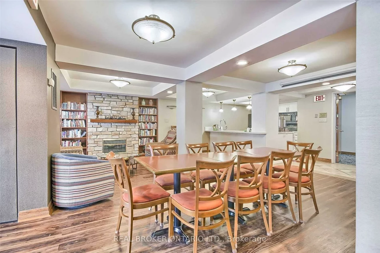 900, Bogart Mill, Gorham-College Manor, Newmarket