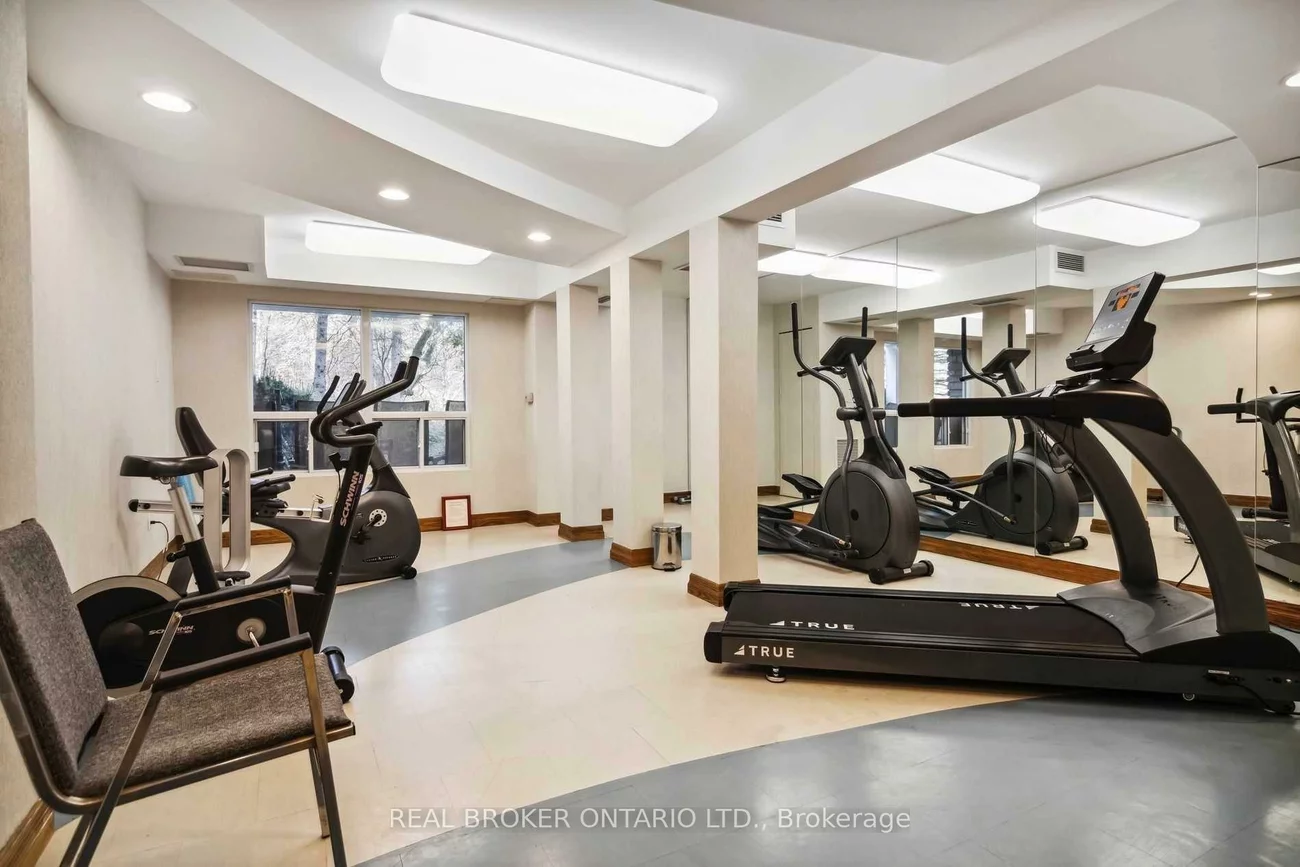 900, Bogart Mill, Gorham-College Manor, Newmarket