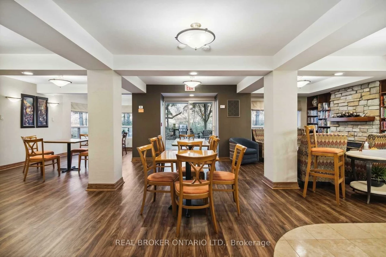 900, Bogart Mill, Gorham-College Manor, Newmarket