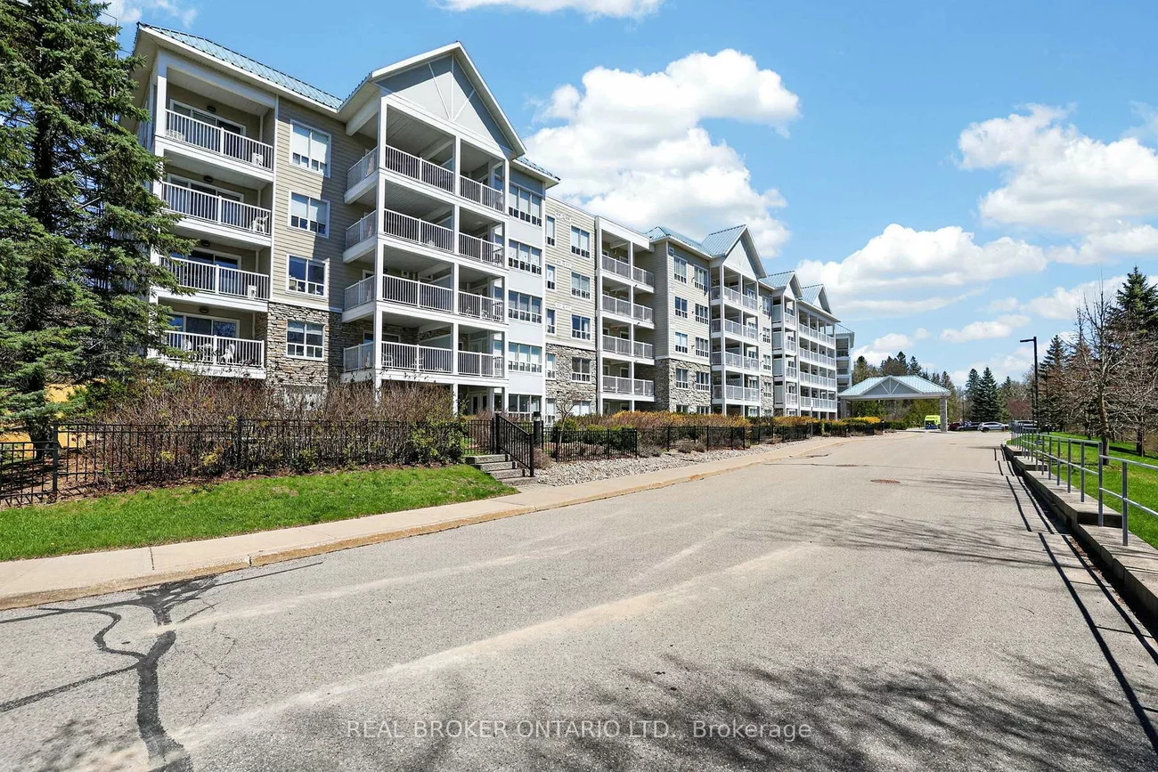 900, Bogart Mill, Gorham-College Manor, Newmarket