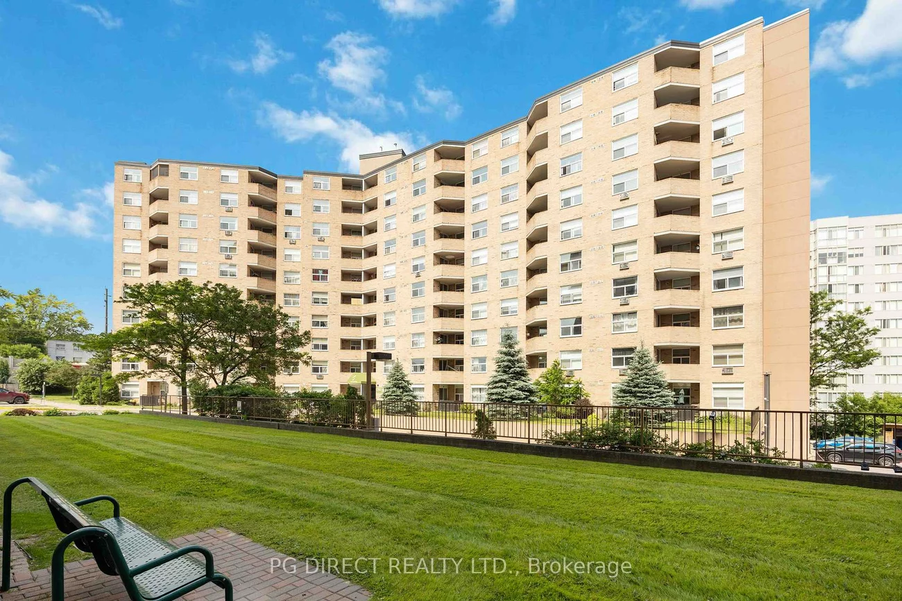 260, Davis, Central Newmarket, Newmarket