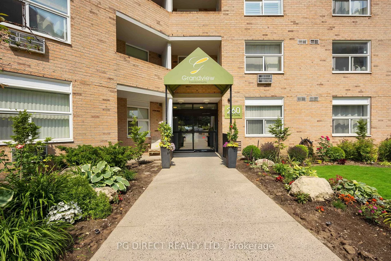 260, Davis, Central Newmarket, Newmarket