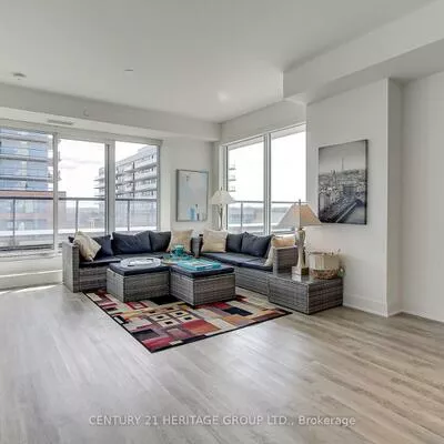 185, Deerfield, Central Newmarket, Newmarket