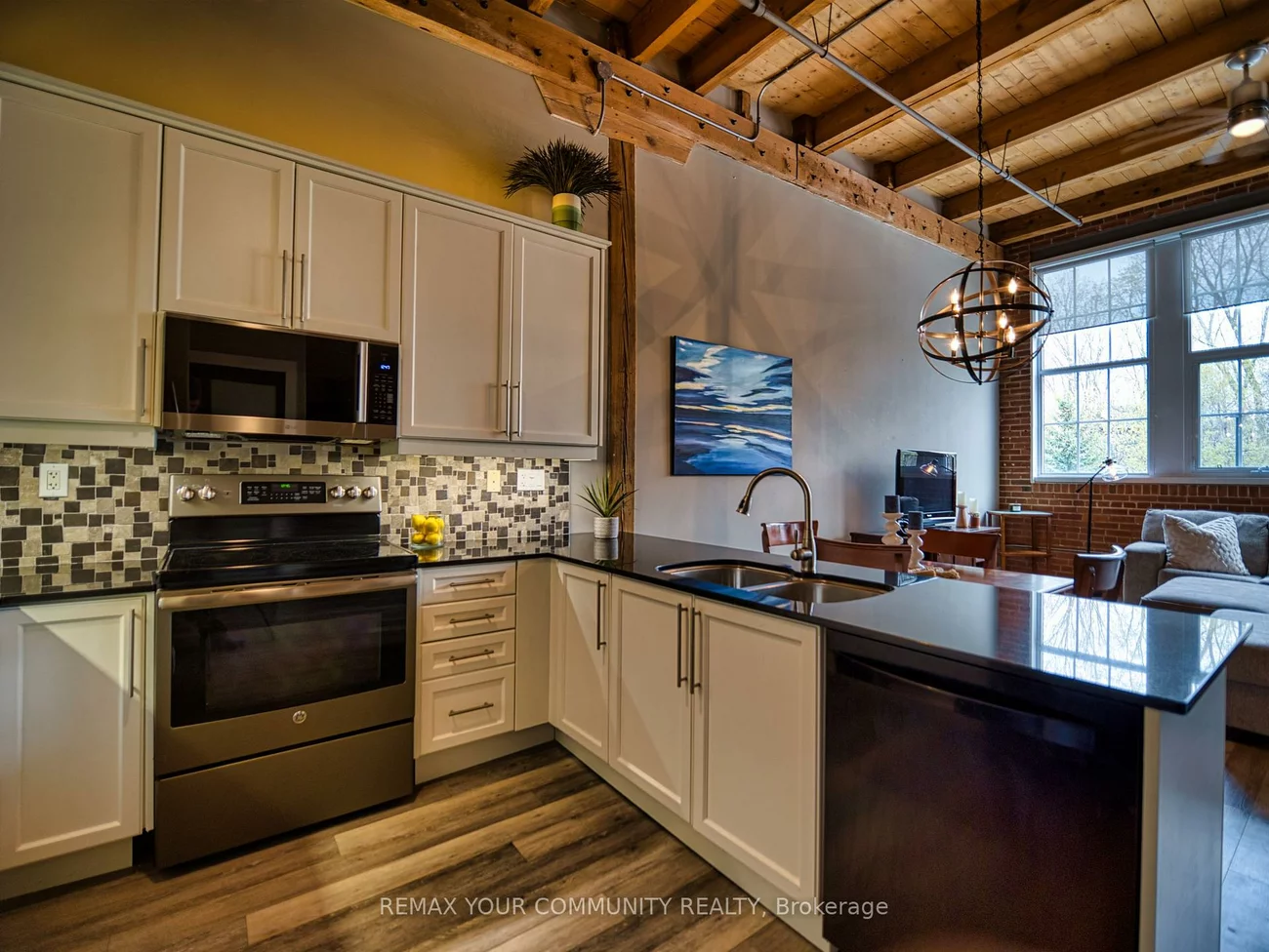 543, Timothy, Central Newmarket, Newmarket