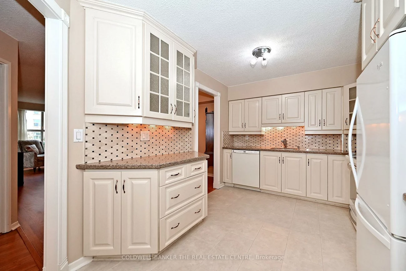 250, Davis, Central Newmarket, Newmarket