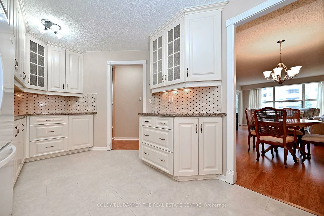 250, Davis, Central Newmarket, Newmarket