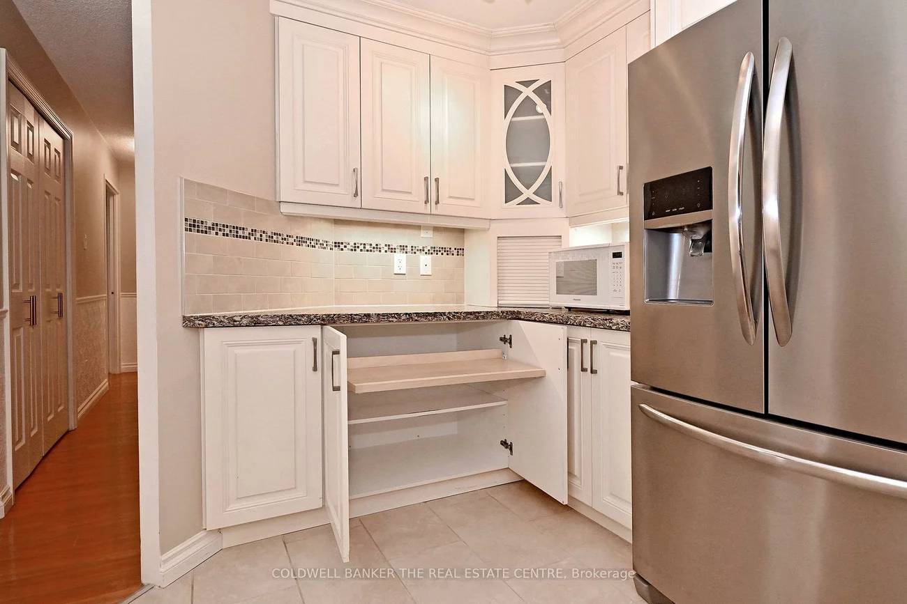 250, Davis, Central Newmarket, Newmarket