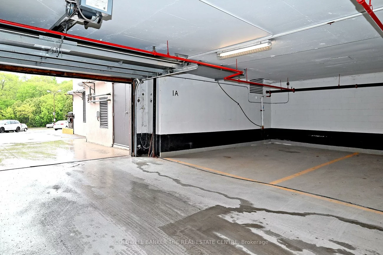 250, Davis, Central Newmarket, Newmarket