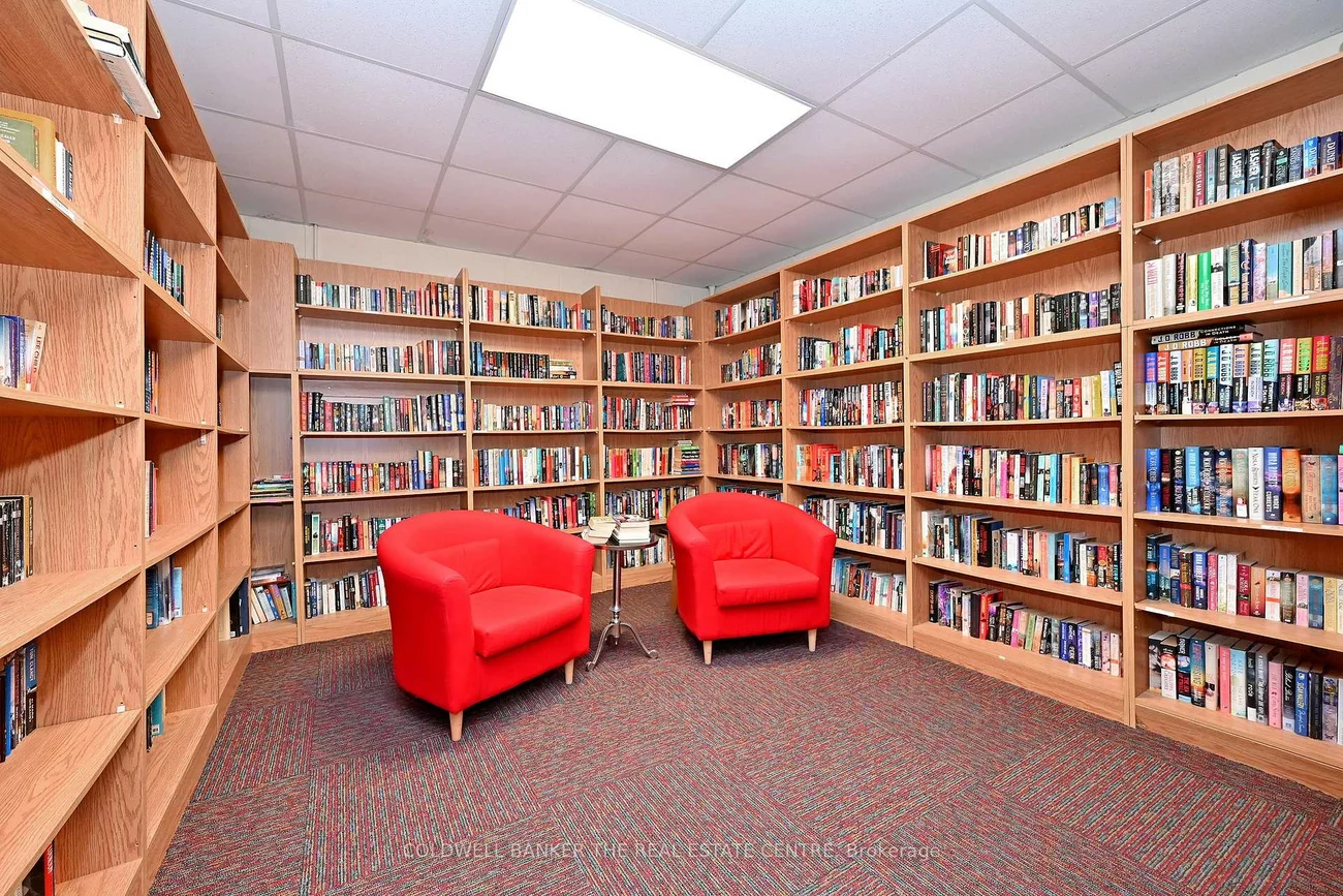 250, Davis, Central Newmarket, Newmarket