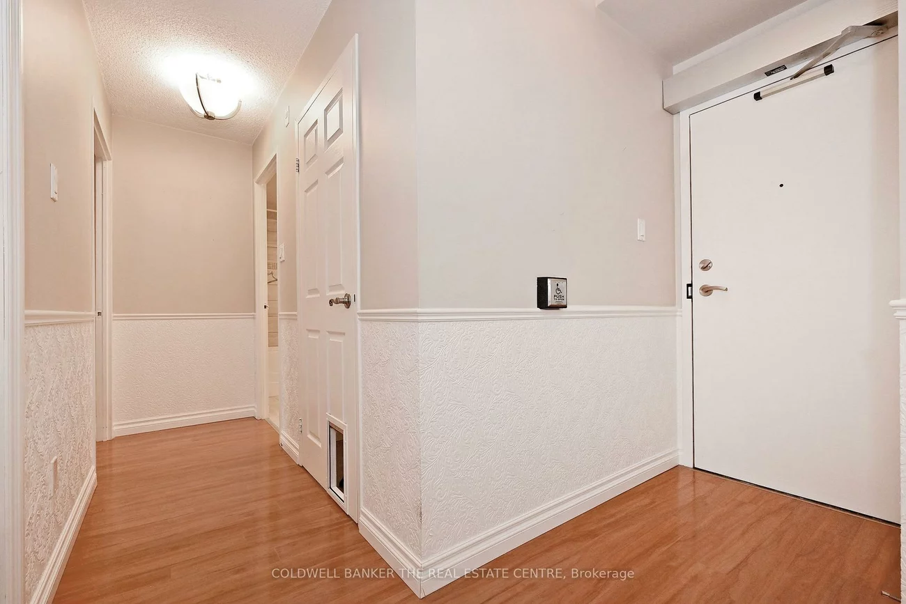 250, Davis, Central Newmarket, Newmarket
