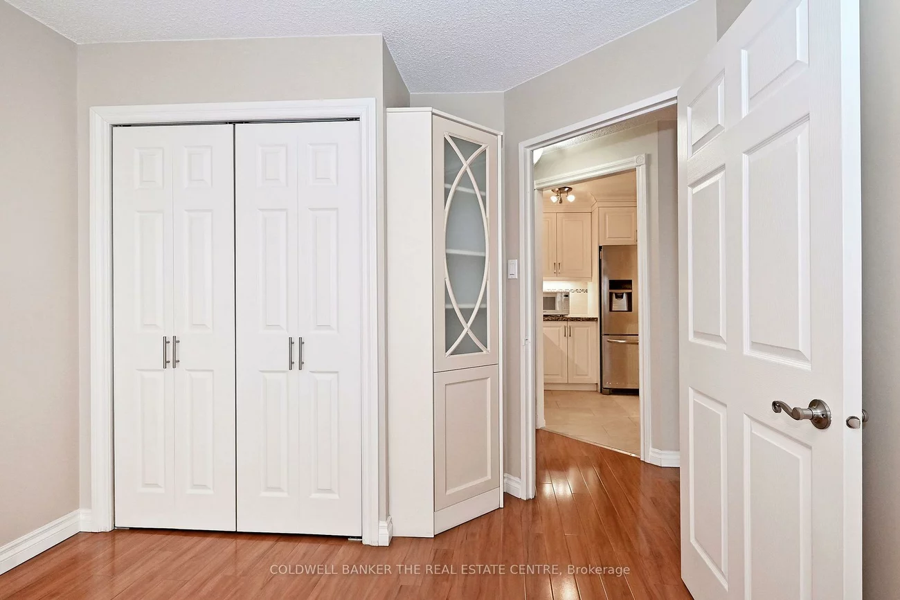 250, Davis, Central Newmarket, Newmarket