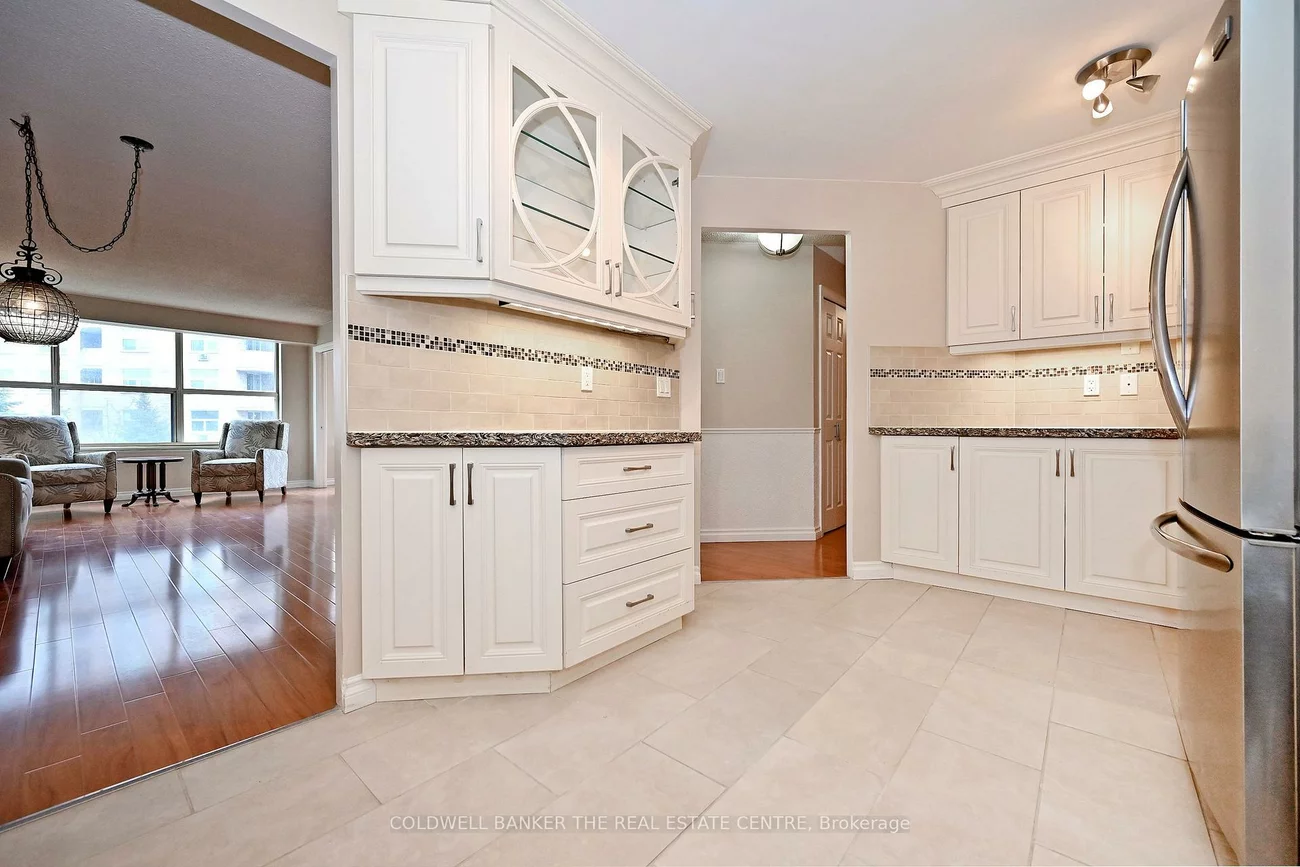 250, Davis, Central Newmarket, Newmarket