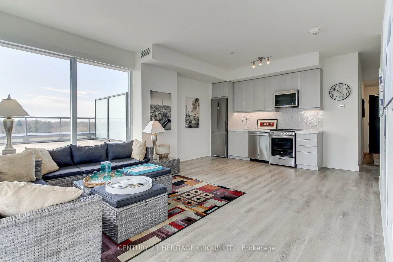 185, Deerfield, Central Newmarket, Newmarket