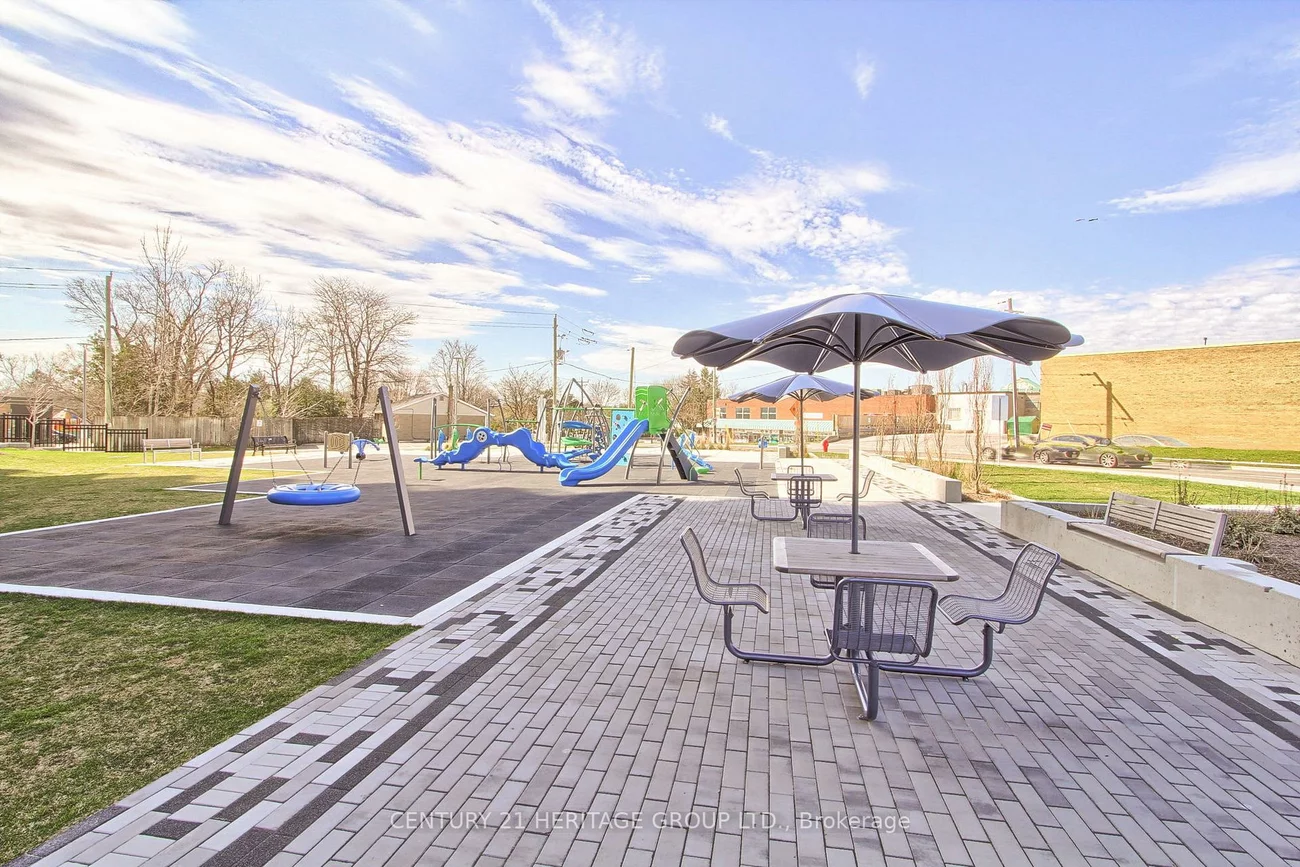 185, Deerfield, Central Newmarket, Newmarket