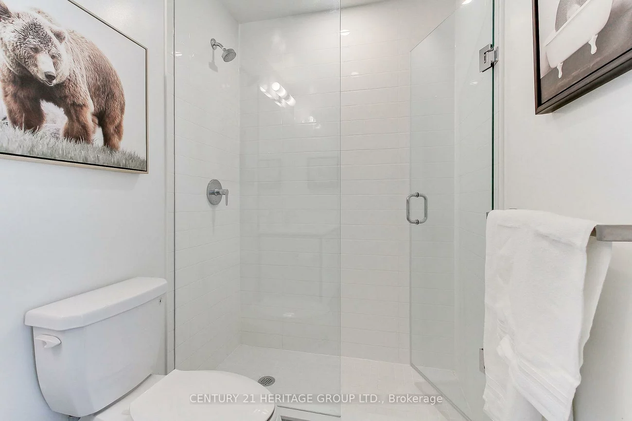 185, Deerfield, Central Newmarket, Newmarket