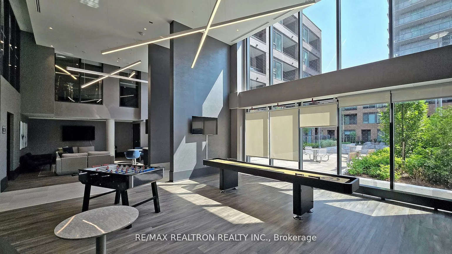 185, Deerfield, Central Newmarket, Newmarket