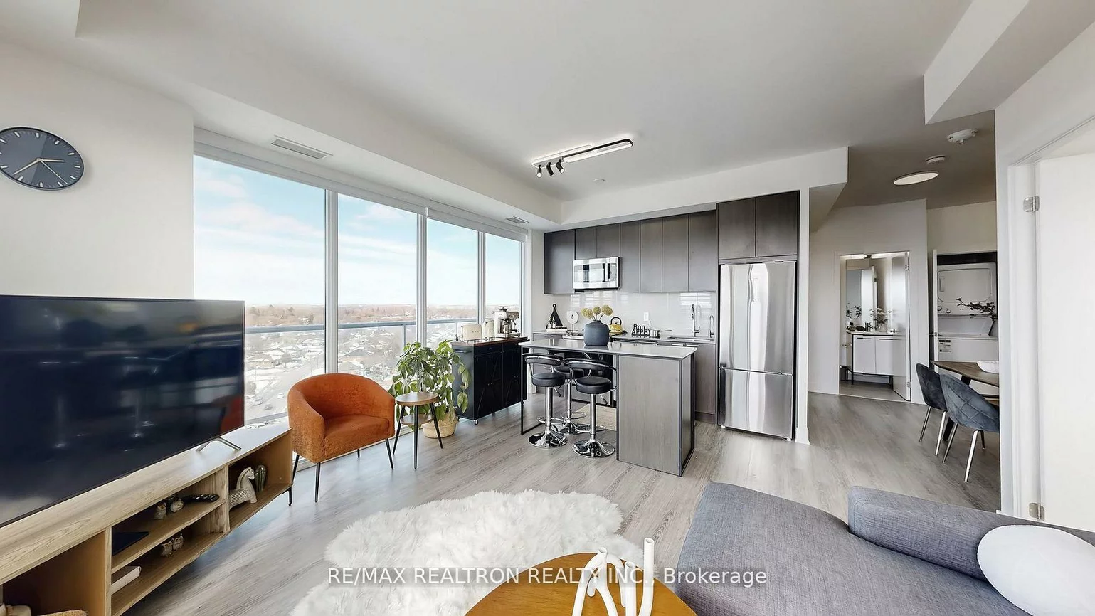 185, Deerfield, Central Newmarket, Newmarket