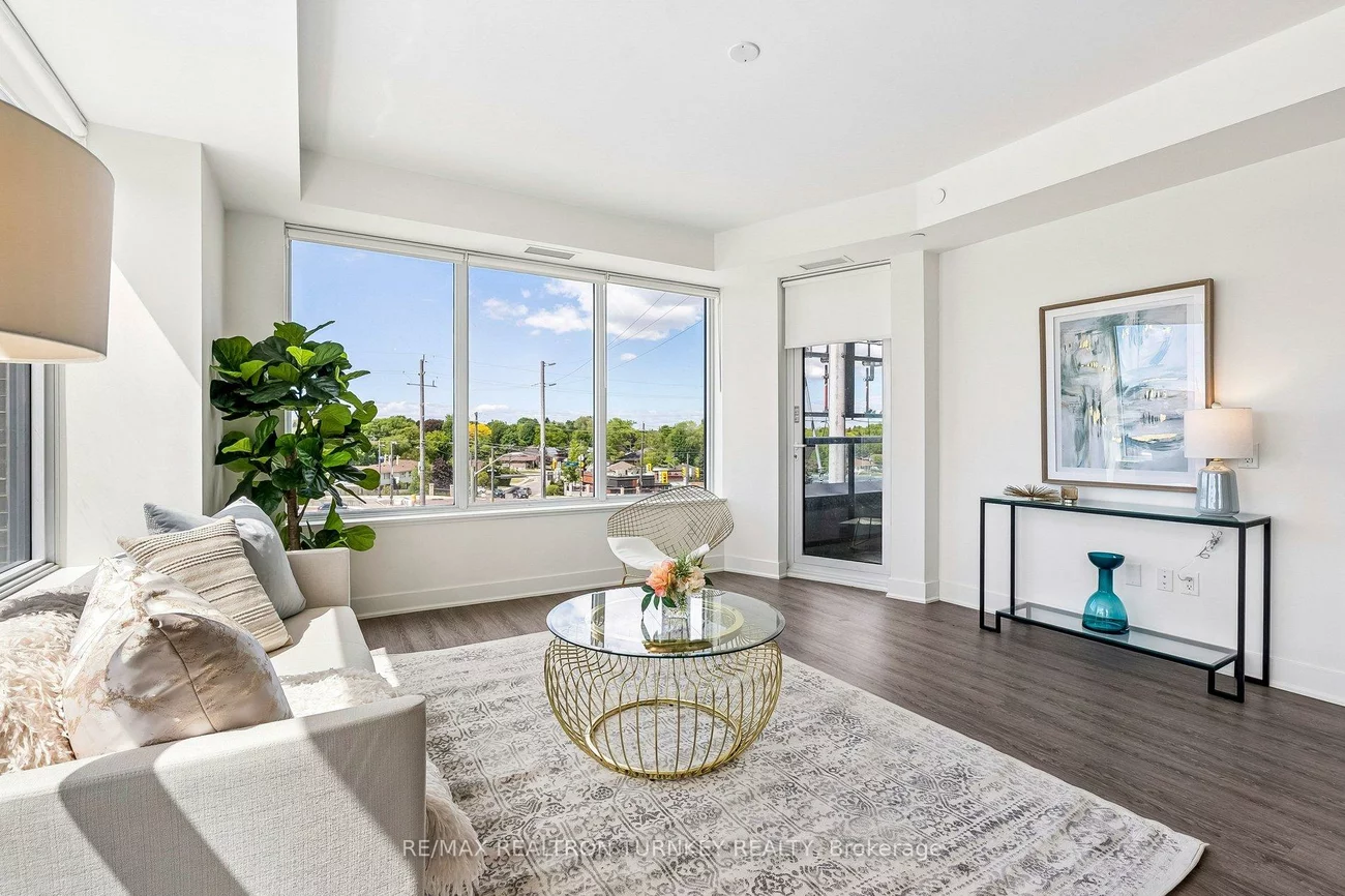 185, Deerfield, Central Newmarket, Newmarket
