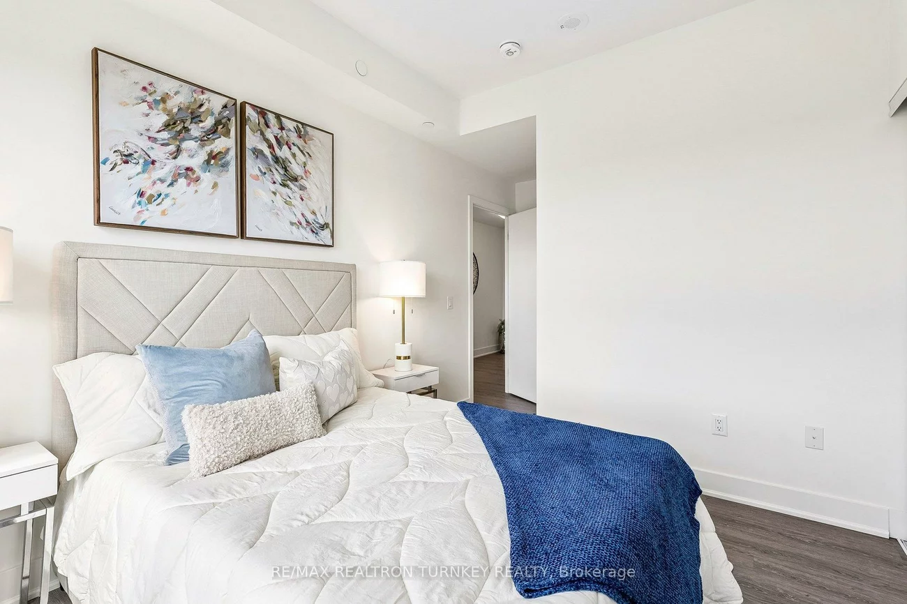 185, Deerfield, Central Newmarket, Newmarket