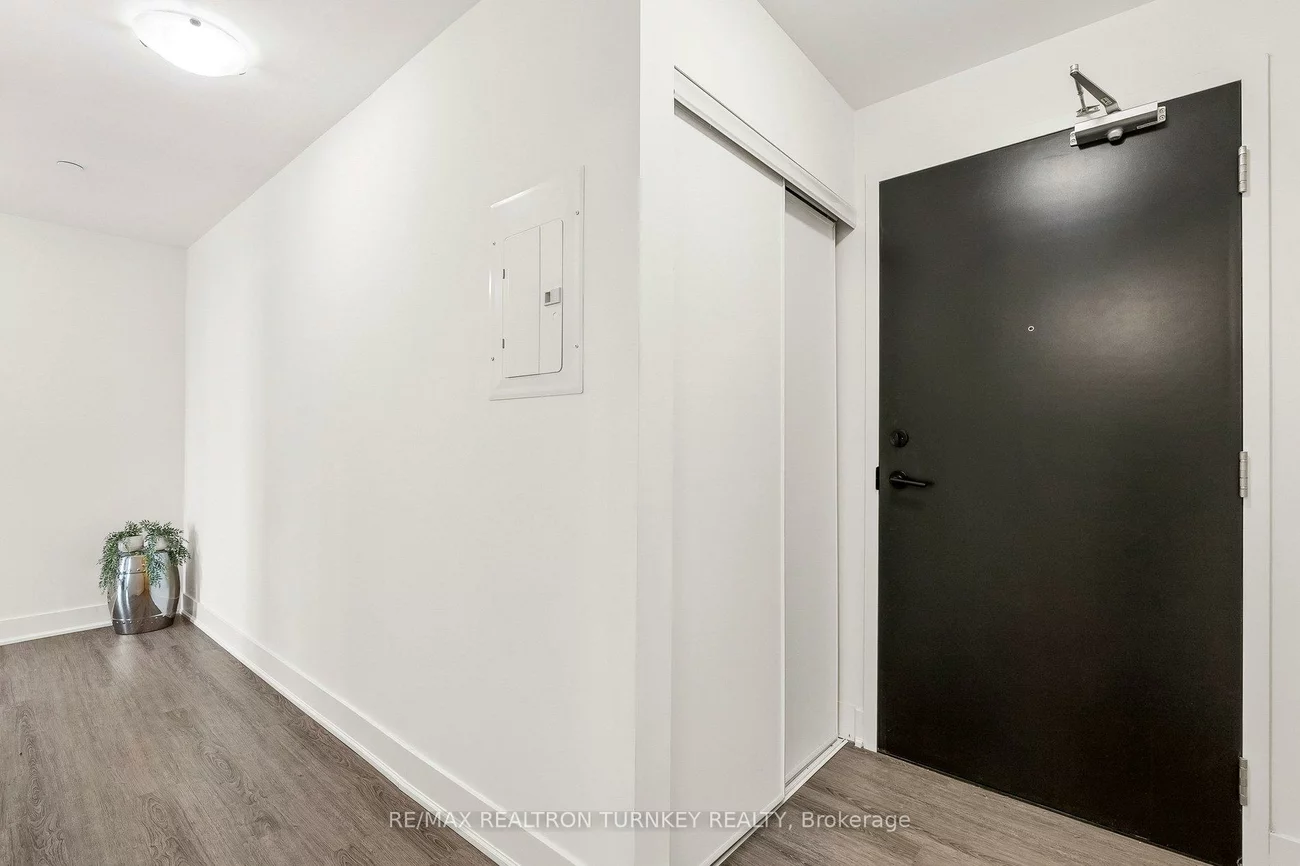 185, Deerfield, Central Newmarket, Newmarket