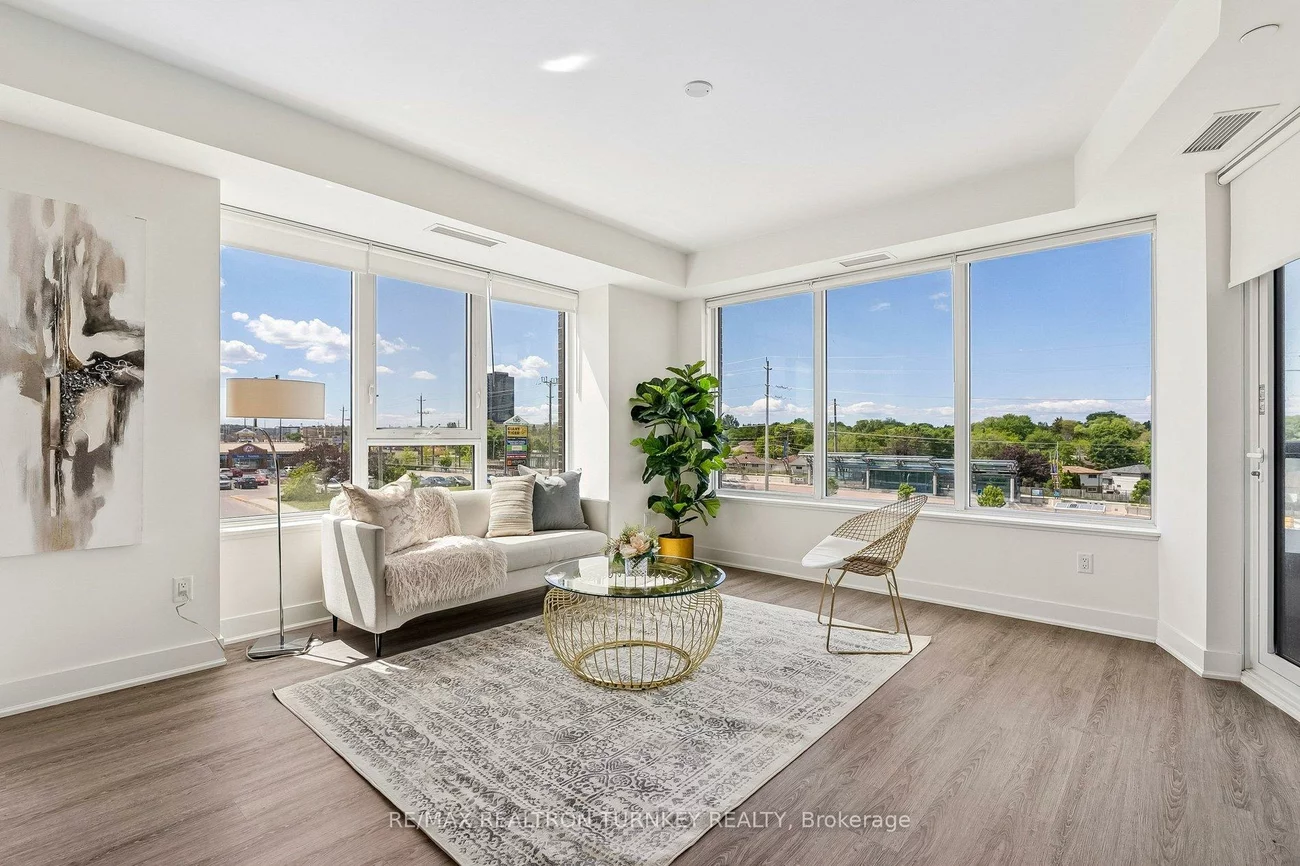 185, Deerfield, Central Newmarket, Newmarket