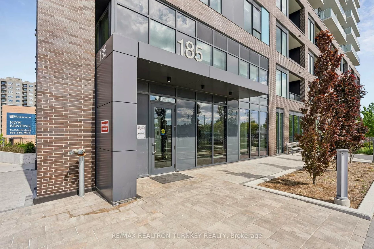 185, Deerfield, Central Newmarket, Newmarket