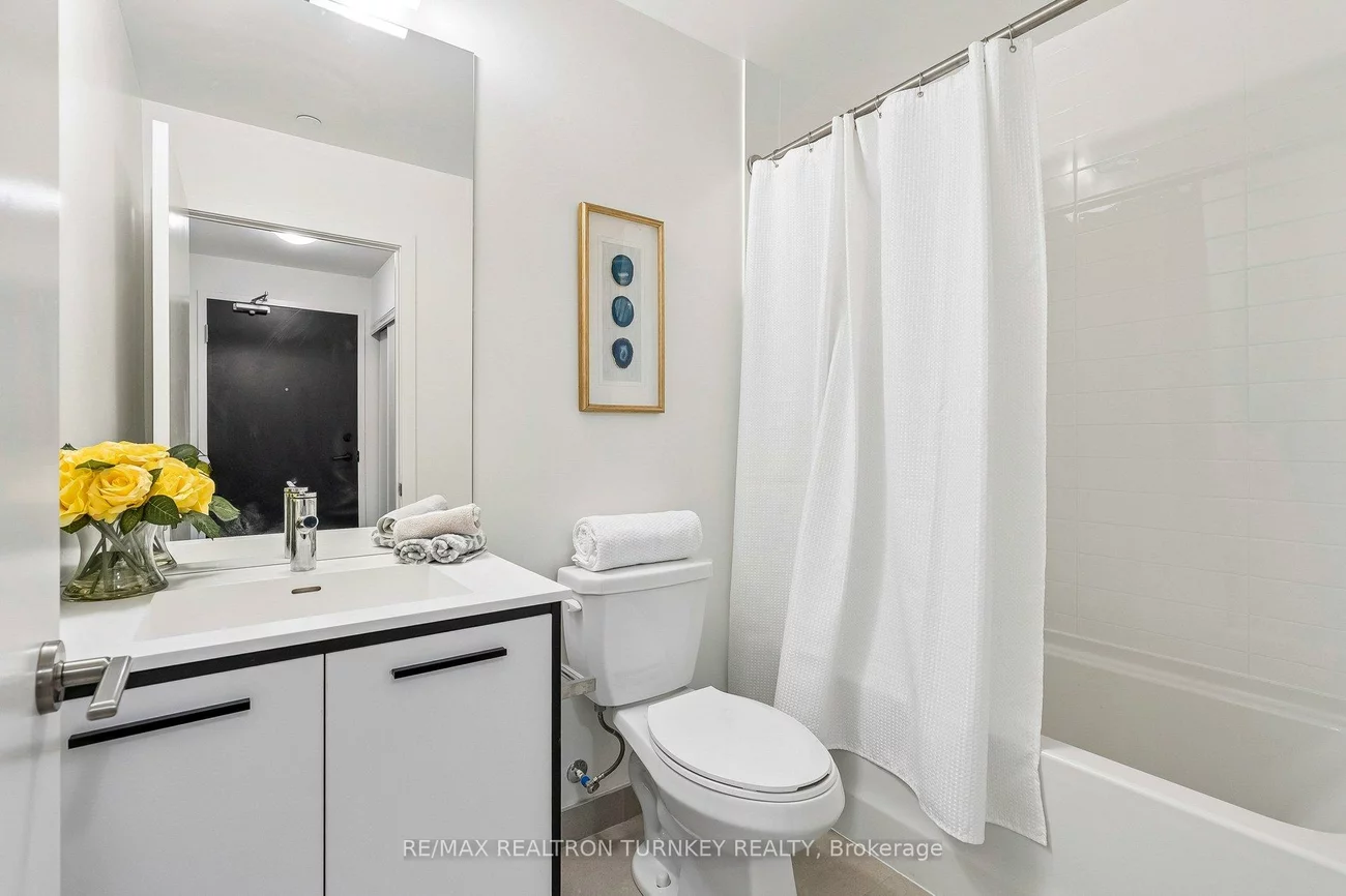185, Deerfield, Central Newmarket, Newmarket