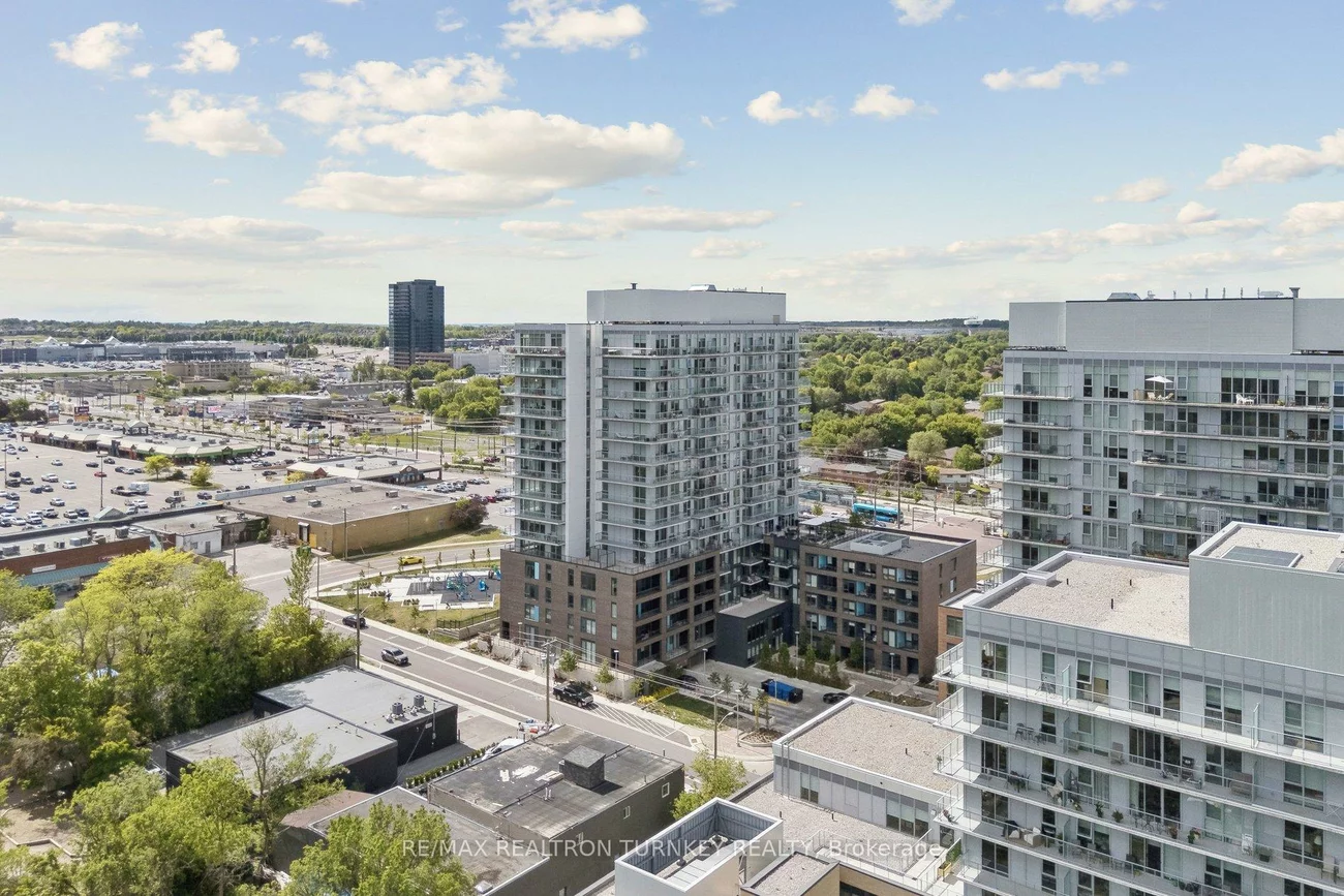 185, Deerfield, Central Newmarket, Newmarket