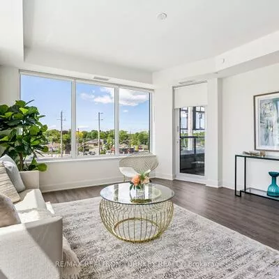 185, Deerfield, Central Newmarket, Newmarket