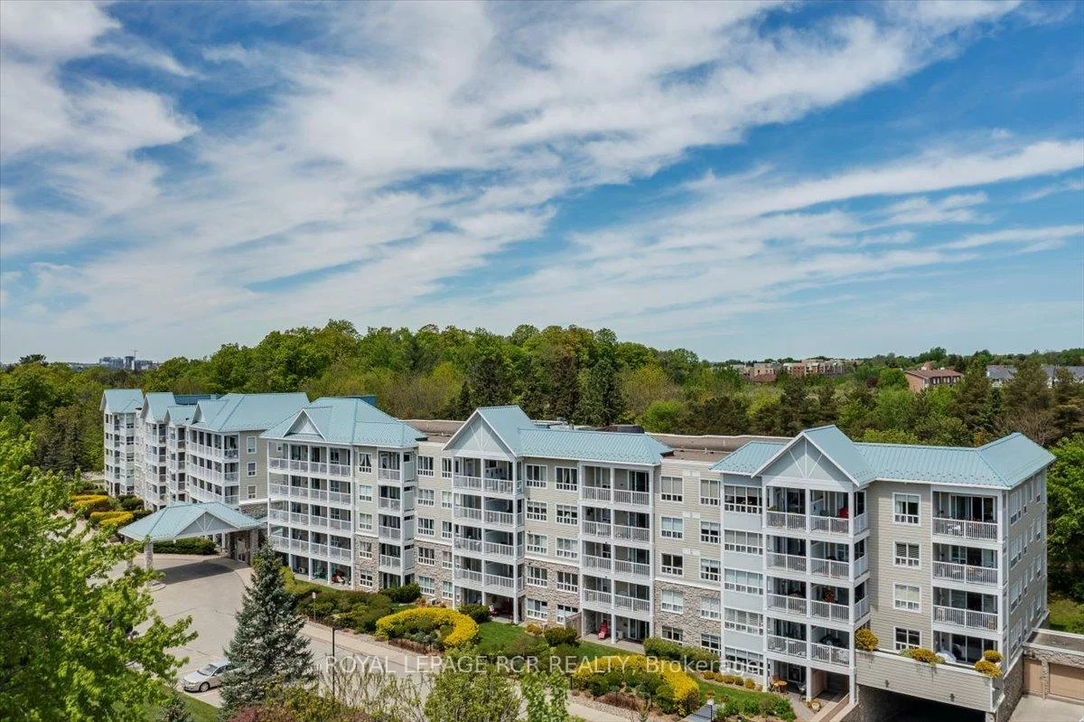 900, Bogart Mill, Gorham-College Manor, Newmarket