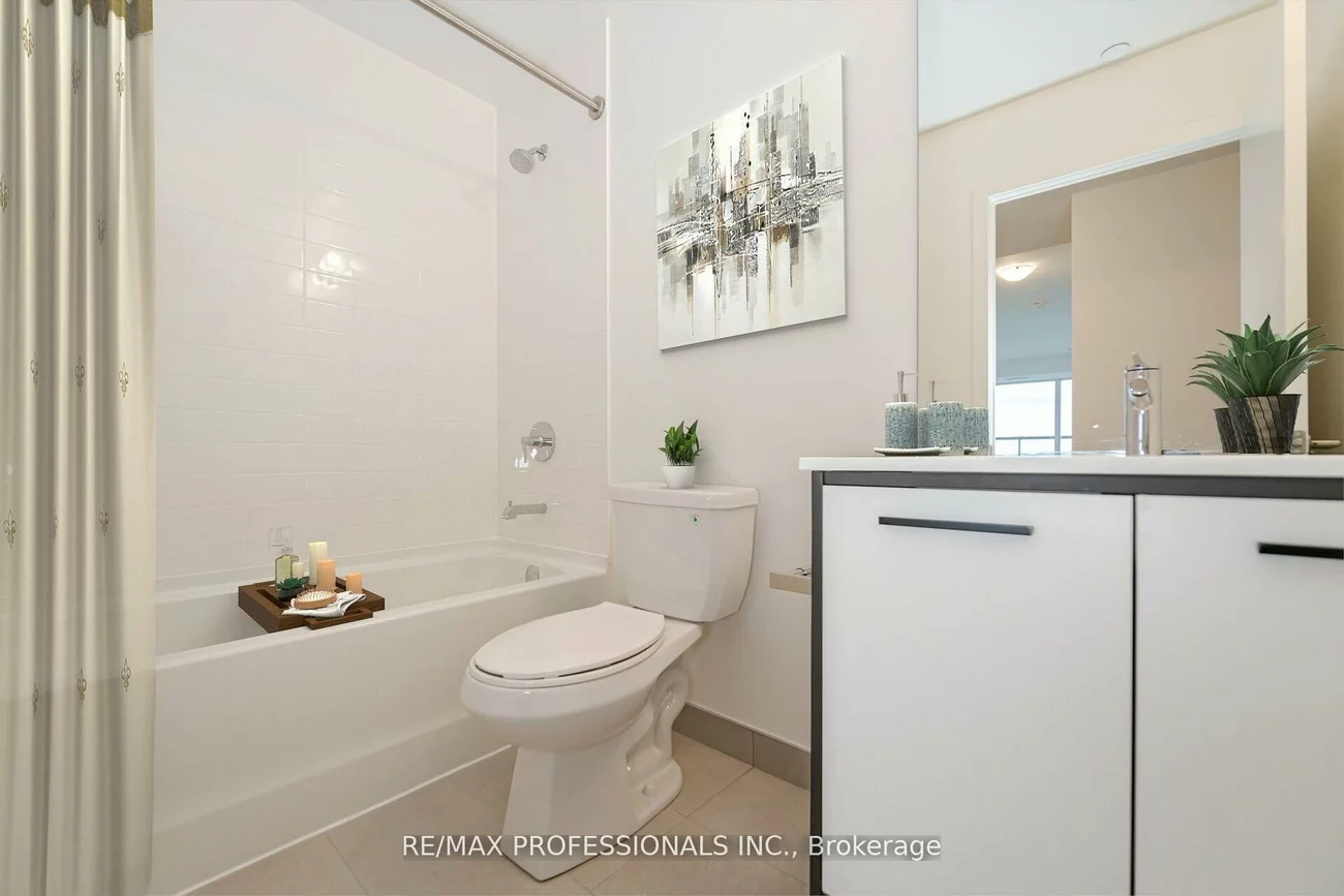185, Deerfield, Central Newmarket, Newmarket