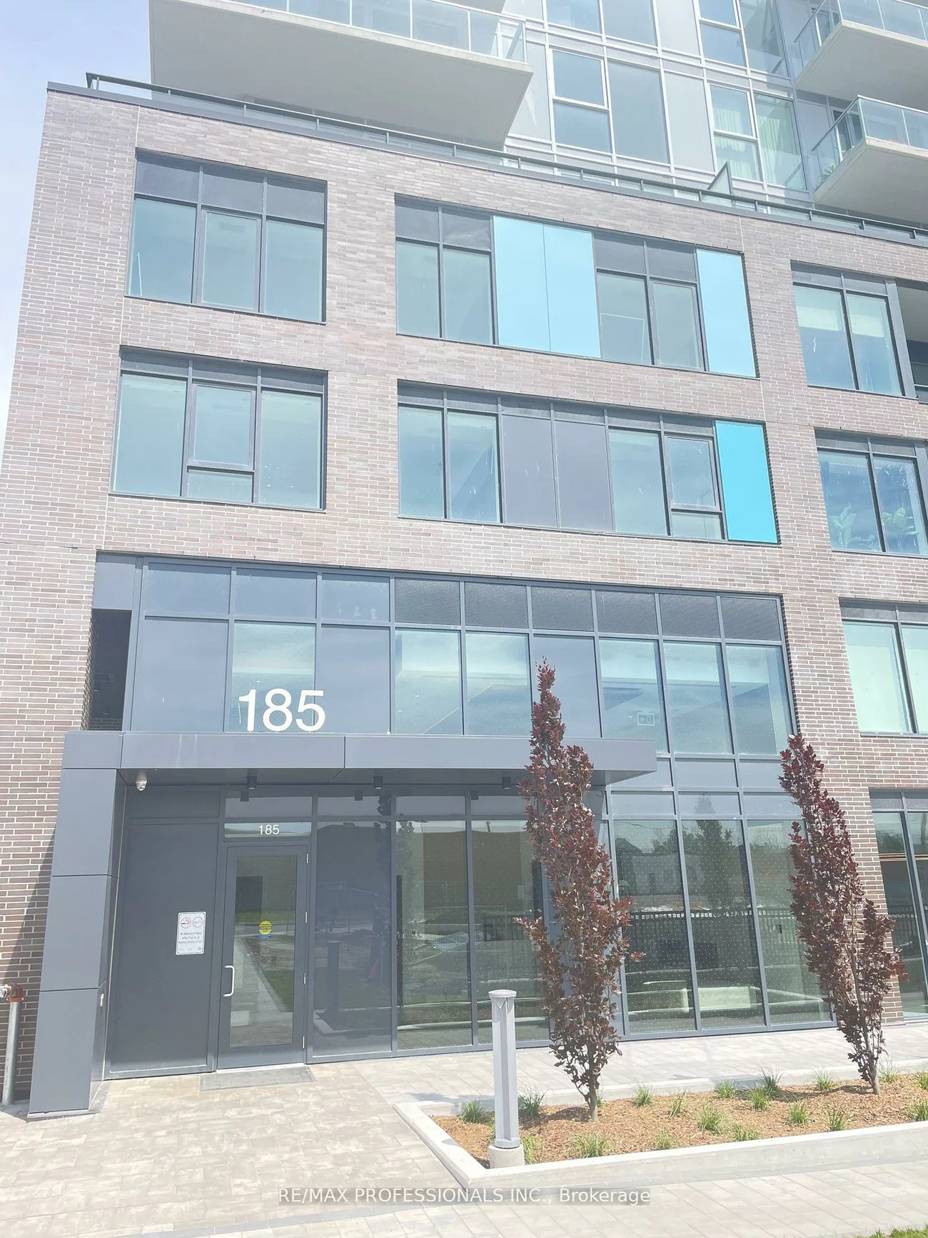 185, Deerfield, Central Newmarket, Newmarket