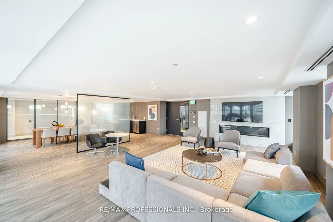 185, Deerfield, Central Newmarket, Newmarket