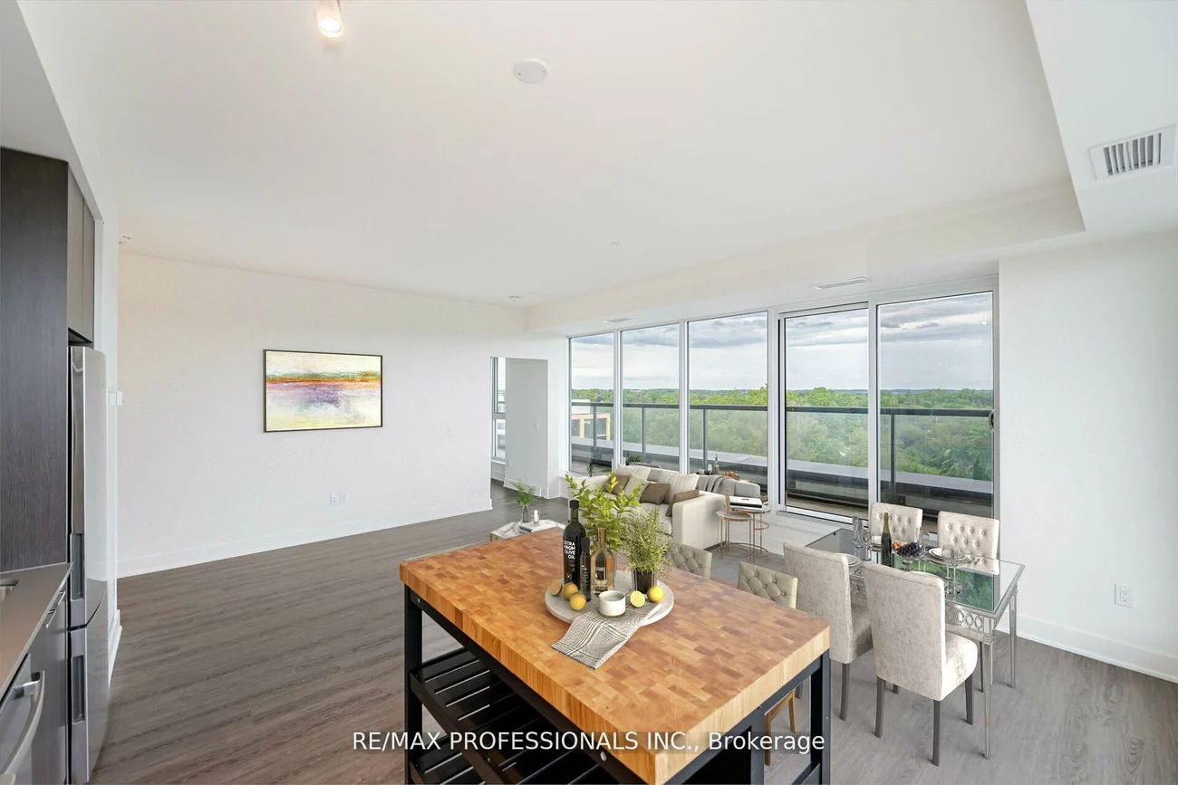 185, Deerfield, Central Newmarket, Newmarket