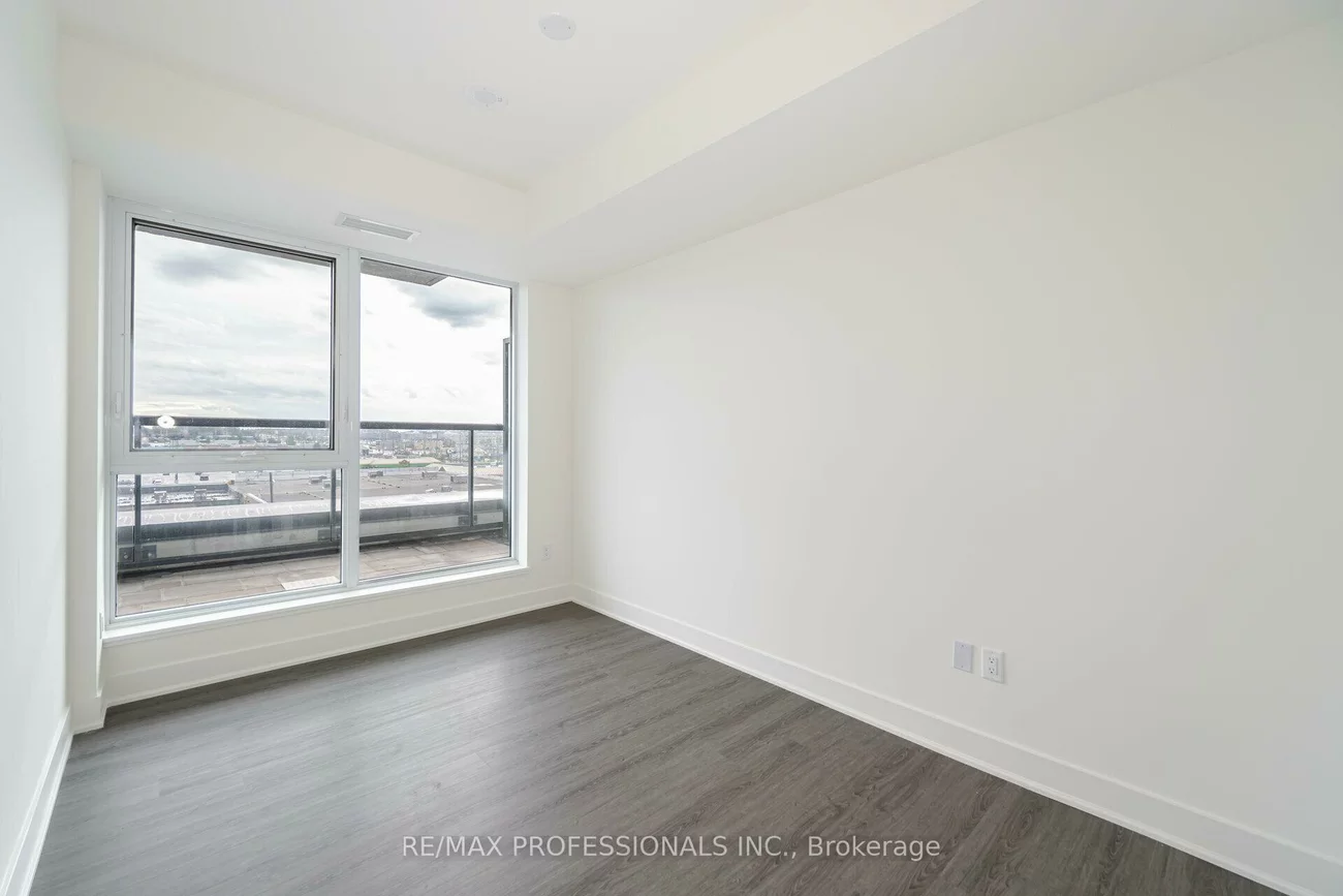 185, Deerfield, Central Newmarket, Newmarket