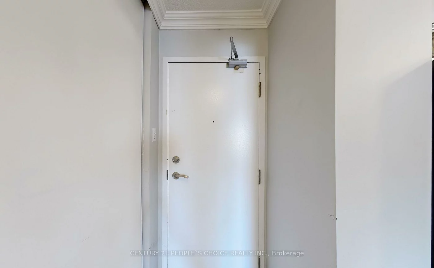 250, Davis, Central Newmarket, Newmarket