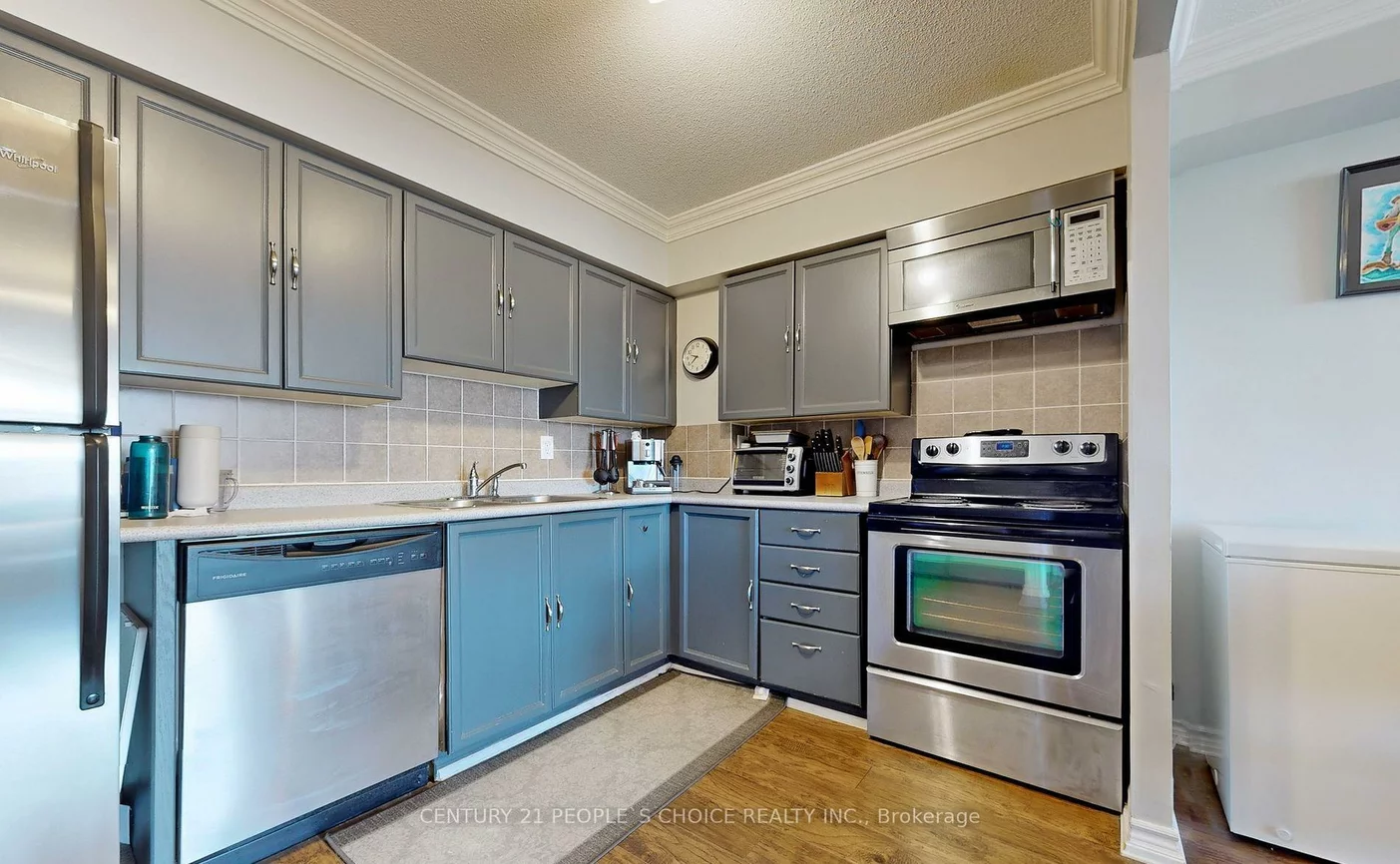250, Davis, Central Newmarket, Newmarket