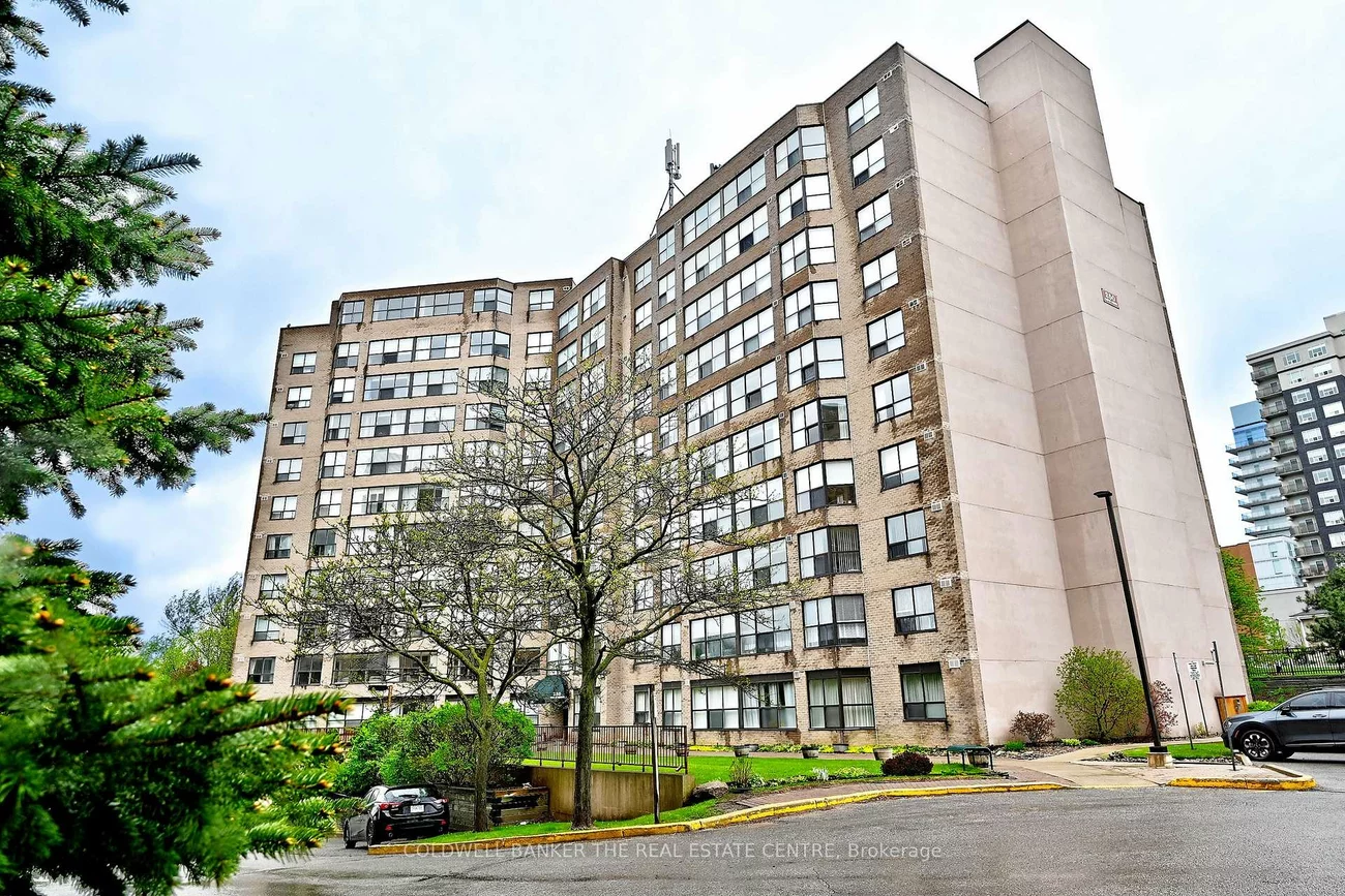 250, Davis, Central Newmarket, Newmarket