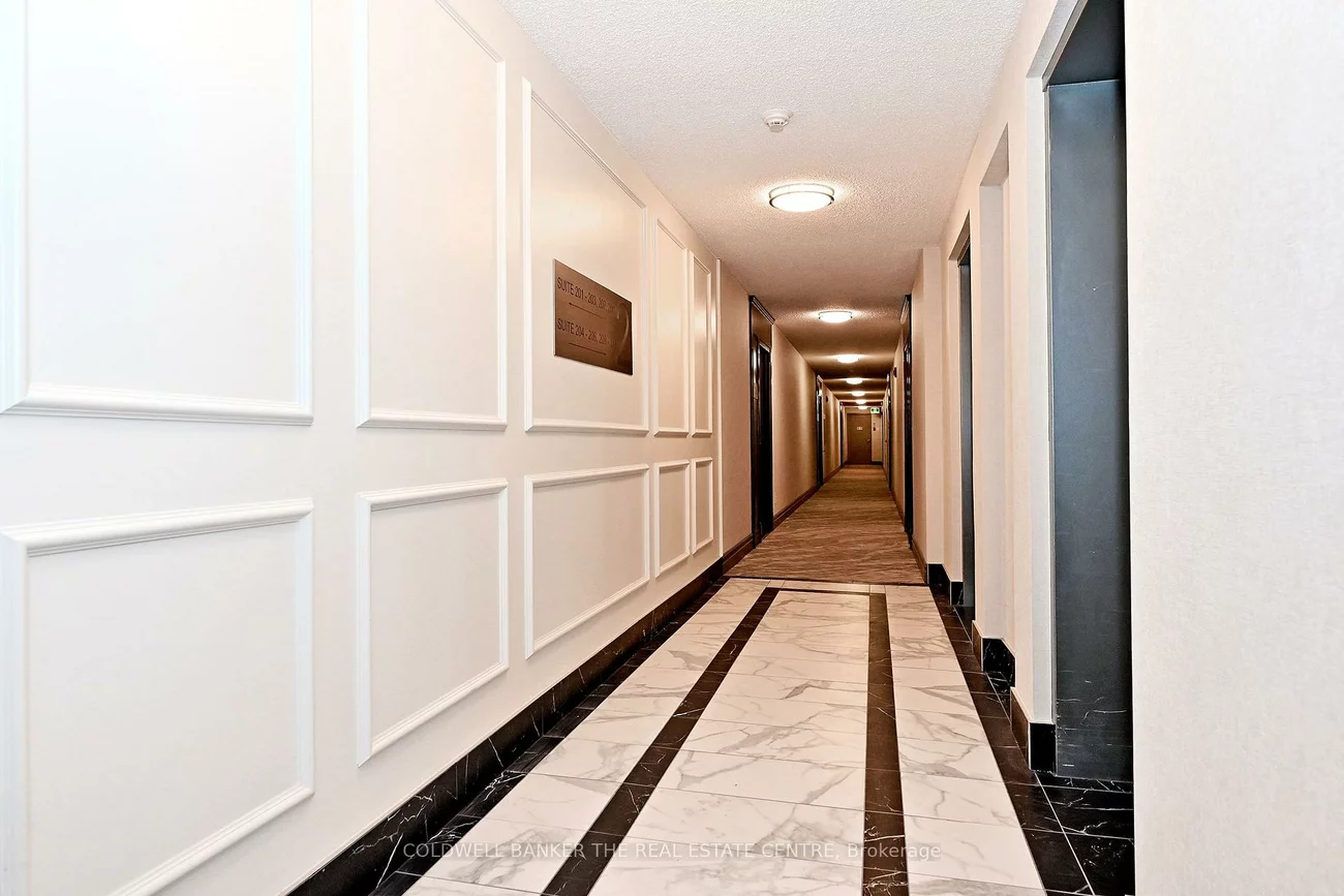 250, Davis, Central Newmarket, Newmarket