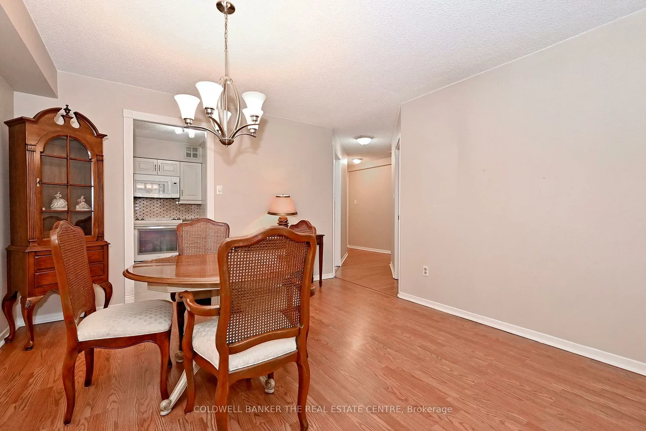 250, Davis, Central Newmarket, Newmarket