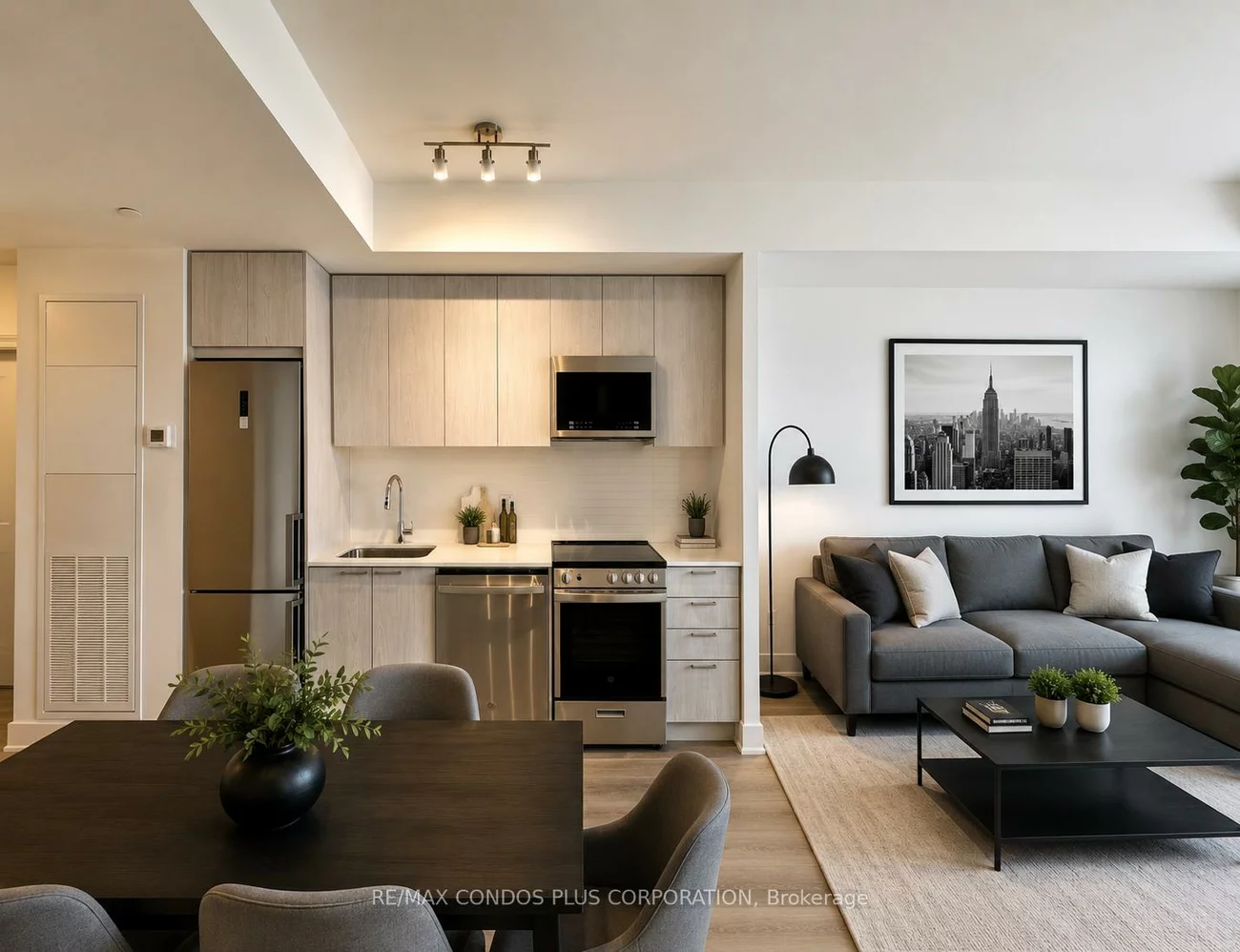 185, Deerfield, Central Newmarket, Newmarket