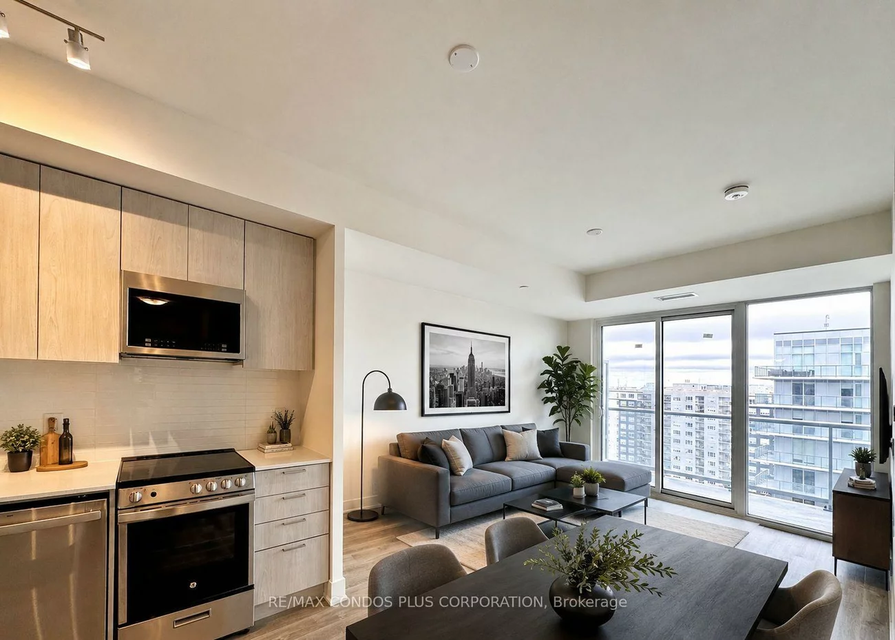 185, Deerfield, Central Newmarket, Newmarket