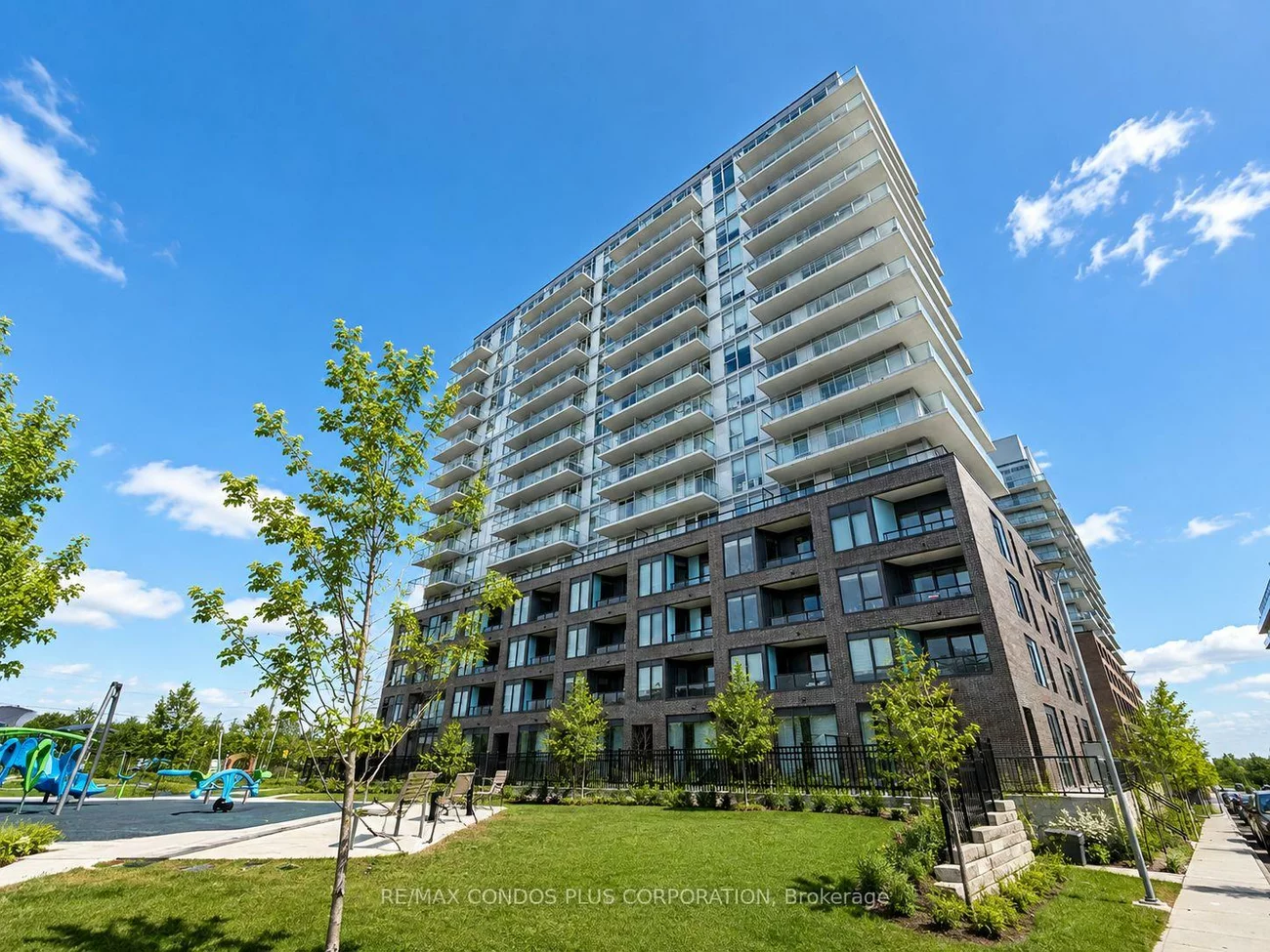 185, Deerfield, Central Newmarket, Newmarket