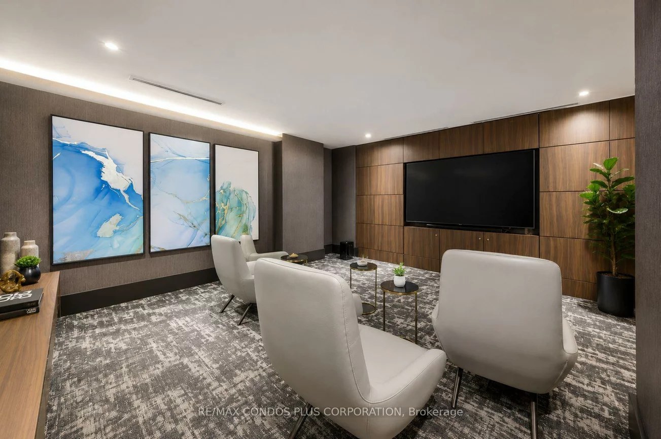 185, Deerfield, Central Newmarket, Newmarket