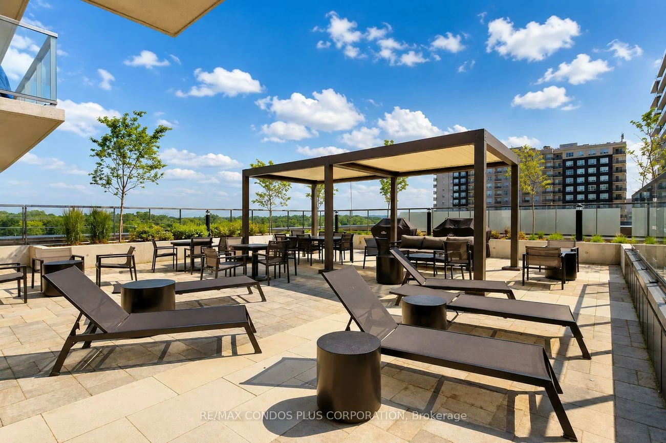 185, Deerfield, Central Newmarket, Newmarket
